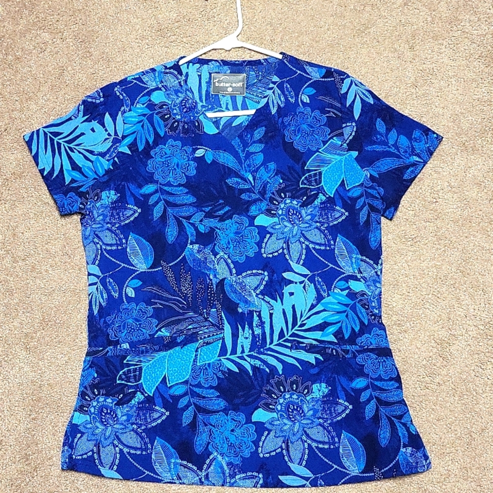 Uniform Advantage Butter Soft Floral Scrub Top